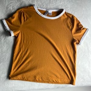 H&am crop top size small in the color mustard yellow